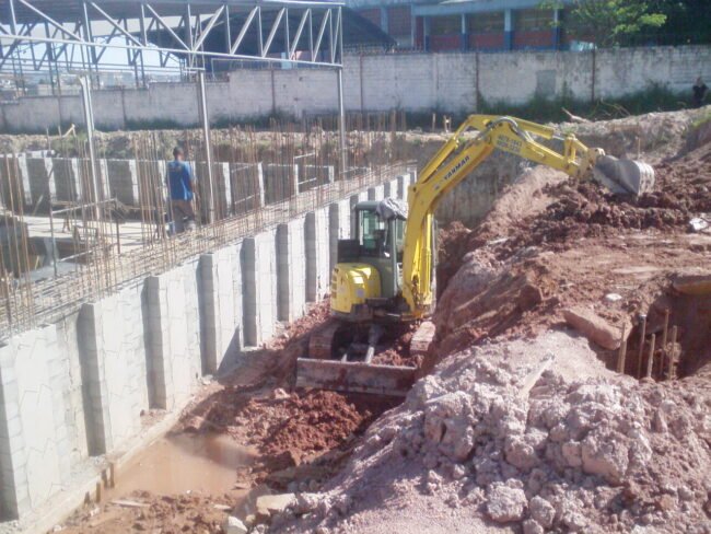 1 Cálculo e execução de base em ferragens e concreto